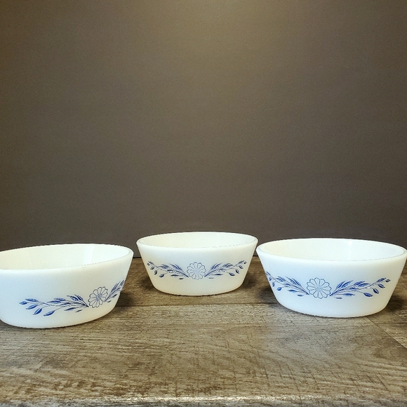 Federal Glass 3 Small Milk Glass Bowls. Blue Flowers. Vintage. - Picture 2 of 6